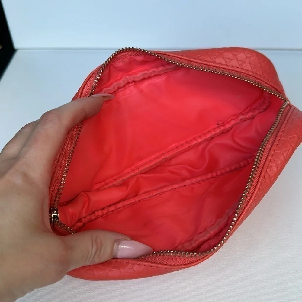 MOR Destination New York cosmetics Case - Orange